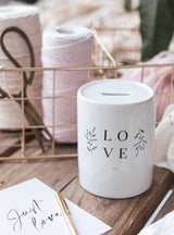Love Keramik-Spardose in weiß Hochzeitsgeschenk